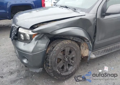 2005 Nissan Pathfinder Le/Se/Xe z USA, uszkodzony, nr VIN 5N1AR18U85C785604